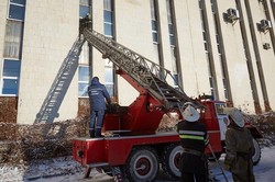 Під час «пожежі» на «Укртелекомі» евакуювали 600 людей (ФОТО)