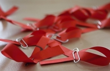 ВІЛ-позитивні люди продовжують стикатися з дискримінацією та навішуванням ярликів