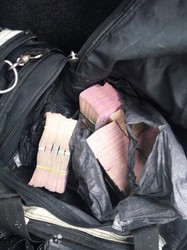 В Харкові озброєні зловмисники відібрали велику суму грошей (ФОТО)
