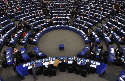 Європарламент затвердив механізм припинення безвізового режиму