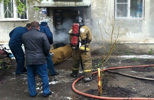 Чоловік і жінка отруїлися чадним газом внаслідок пожежі