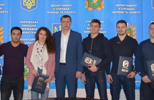 Переможці й призери студентського чемпіонату світу з самбо отримали нагороди від ХОДА