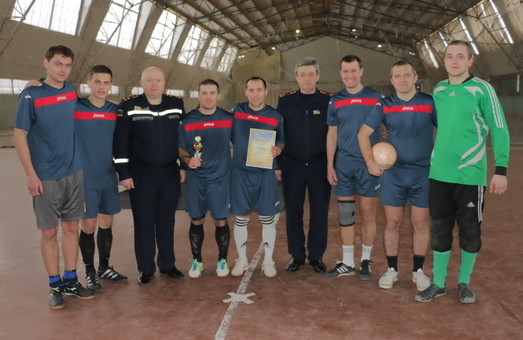 Кращі підрозділи ДСНС взяли участь в змаганнях з міні-футболу