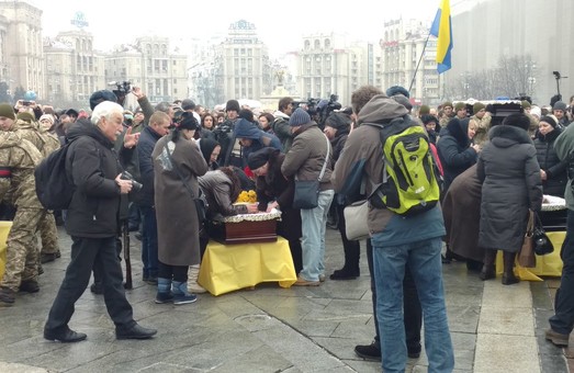 У Києві попрощалися з українськими захисниками, які загинули під Авдіївкою/ ВІДЕО