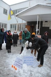 Активісти виступили проти конкурса щодо пам'ятника на площі Свободи/ Фоторепортаж