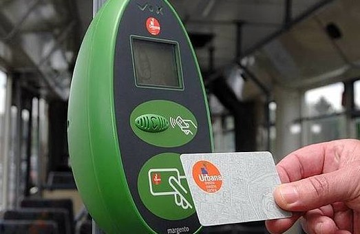 Порошенко затвердив введення електронних квитків у громадському транспорті