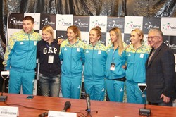 Еліна Світоліна зіграла з найстаршим тенісистом України / Фоторепортаж