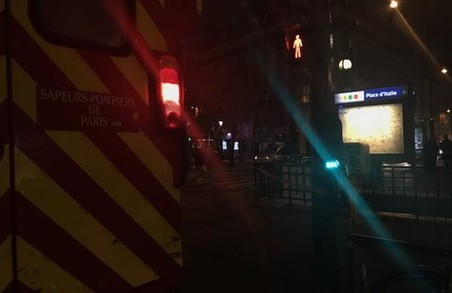 У метро – задимлення, є постраждалі, пасажирів евакуювали / Фото
