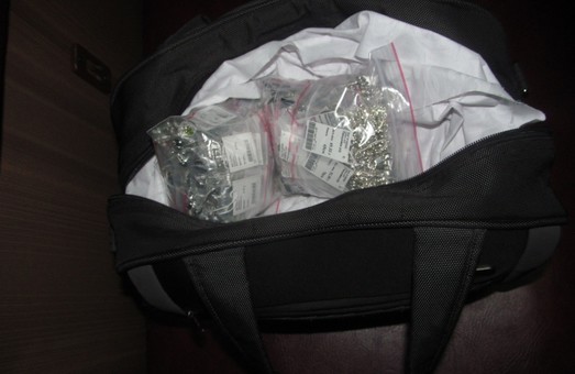 Прикордонники затримали контрабандну партію "ювелірки" вагою 9 кг