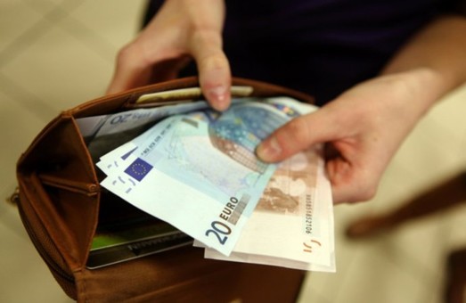 У Європі мінімальна зарплата складає від 235 до 1999 євро