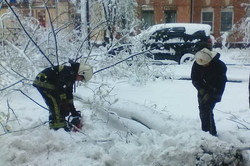 Рятувальники ліквідують наслідки негоди на Харківщині/ Фото, Відео