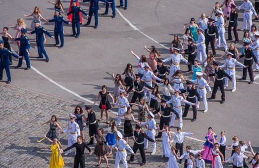 «Харківський вальс» запрошує любителів танців