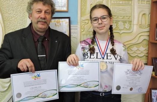 Харківська чотирикласниця перемогла у художній виставці-конкурсі во Франції