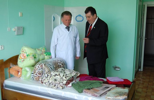Харківська «Солідарність» передала ліжка лікарні