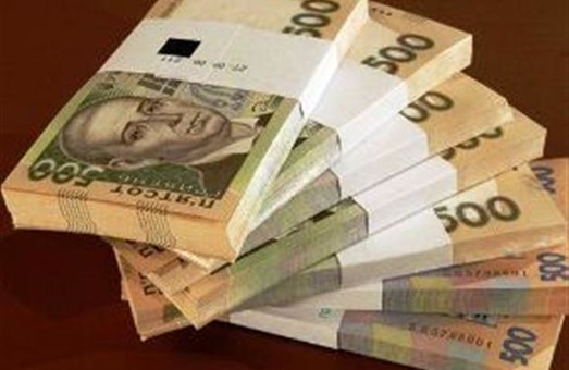 «Нова пошта» відкрила грошові перекази, «Укрпошта» почала приймати комунальні платежі