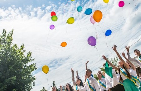 26 травня пролунає останній дзвоник для 18 тис. учнів харківських шкіл