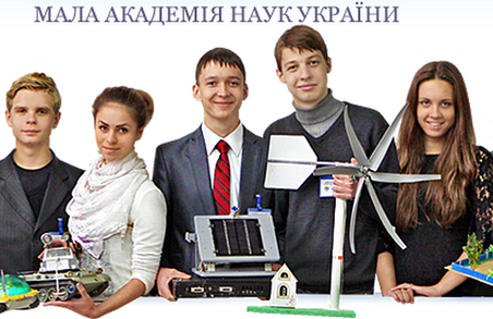 На базі Будинку вчителя створено КП «Харківська обласна Мала академія наук» за ініціативи Світличної