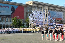 «Діти Харкова – за мир»: на площі Свободи відбулася акція до Дня захисту дітей / Фоторепортаж