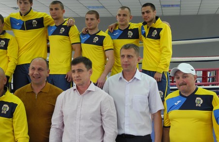 Збірна команда України з боксу провела відкрите тренування