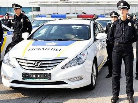 Трасу Київ-Харків перекривають патрулями нової дорожньої поліції