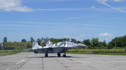 Випускники ХНУПС здійснили свої перші самостійні польоти на МіГ-29