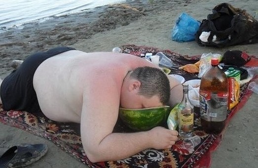 Рятувальники не радять харків'янам пити горілку на пляжах