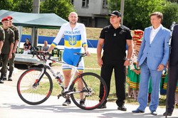 На новому велотреку в Харкові стартував Чемпіонат України з велосипедного спорту / Фоторепортаж