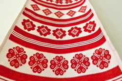 «Жива традиція»: в Харкові триває виставка української вишивки