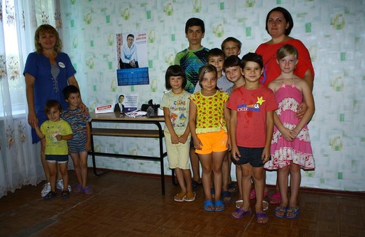Харківська «Солідарність» організувала акцію для дітей «Даруй добро – даруй красу»