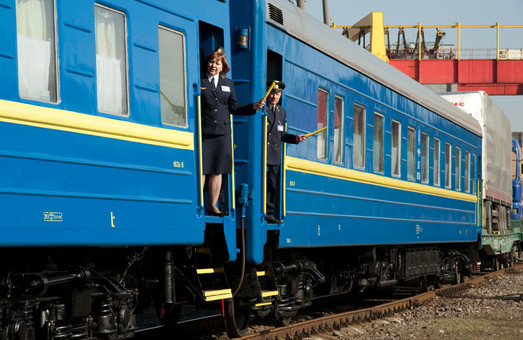 Укрзалізниця призначила 5 додаткових поїздів до Дня незалежності України