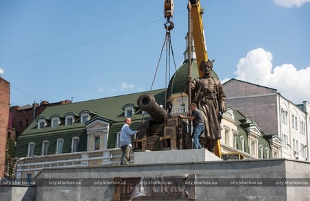 У Харкові з’явився пам’ятник Івану Сірку (ФОТО)