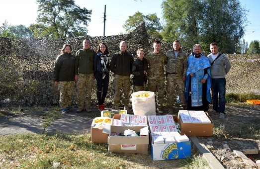 Медичні аптечки для військових у Бахмуті передала Харківська «Солідарність»
