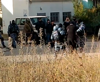 Адвокат: затримані в Криму активісти – члени організації, яка опікувалася сім'ями політв'язнів/ ВІДЕО