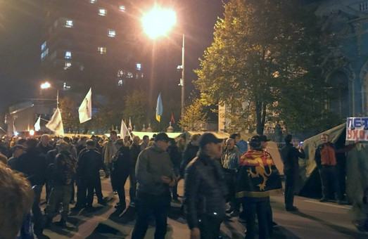 У Києві постраждали четверо людей внаслідок сутичок біля Верховної Ради