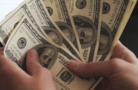 В Україну зайшли високоякісні фальшиві долари