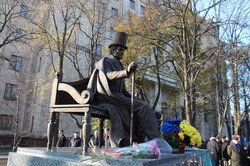 У Харкові відкрили пам‘ятник Гулак-Артемовському