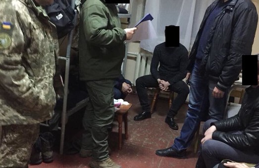 Сержант льотного вишу в Харкові продавав наркотики у гуртожитку