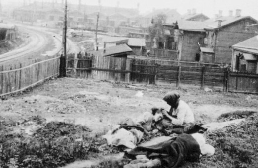 Голодний геноцид став першим кроком на шляху зумисного винищення українства – Світлична