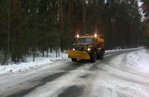 На дорогах Харківщини працювало 126 одиниць спецтехніки