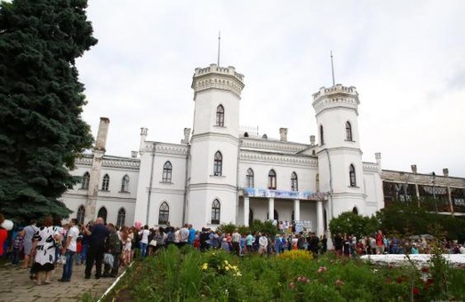 Шарівський замок реконструюють обласним коштом уже цього року