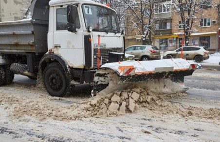 Рух транспорту на вулиці Космічній певний час залишатиметься перекритим