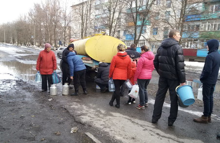 Через аварію мешканці Харківщині вимушені брати привозну воду
