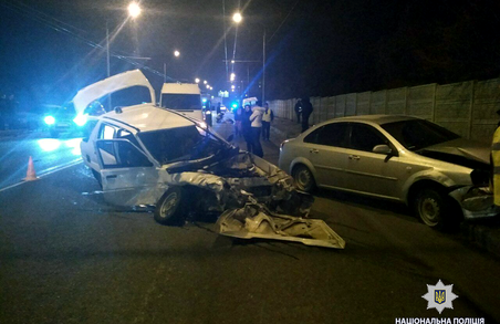 Масштабна аварія за участю авто швидкої допомоги: постраждалих виписали з лікарні