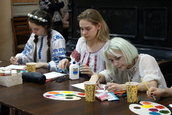 Кобзар єднає Україну – Петриківка об’єднує весь світ: Художній музей запрошує на виставку «Спадковість поколінь»