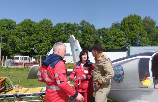Як на Харківщині льотчики-добровольці рятують людей (Фото)