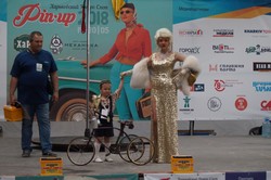 На ХАРС-2018 глядачів підкорили Chevrolet Bel Air, хіпі-автобус і дитячий велосипед