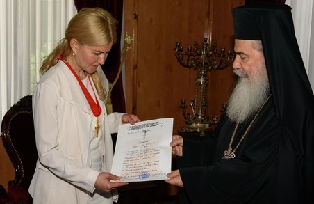 Патріарх Єрусалимський вручив Світличній Орден Святогробського братства