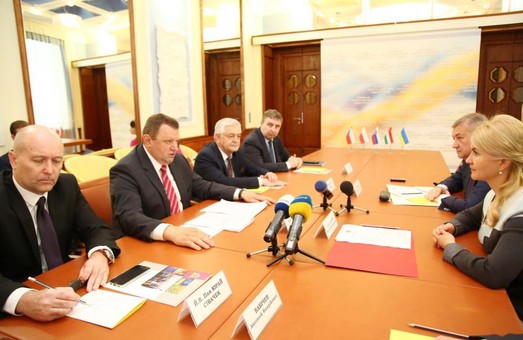 Світлична домовилася про розширення співпраці з Угорщиною, Польщею, Чехією та Словаччиною
