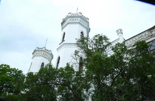У 2018 році на Харківщині розпочнуть реставрацію садиб у Шарівці, Старому Мерчику та «Військового училища» у Чугуєві