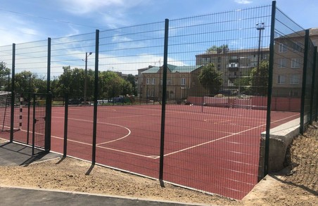 У Балаклійській школі відкриють сучасний спортивний майданчик
